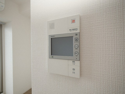 【セキュリティ】 | エスリード難波ザ・プレミア | モニター付きインターホンです