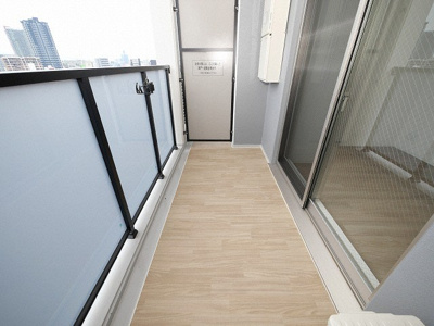 【バルコニー】 | エスリード難波ザ・プレミア | お洗濯にも便利なバルコニー付き