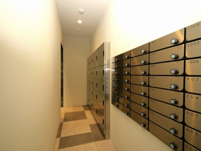 【その他共用部分】 | エスリード難波ザ・プレミア | 宅配ボックスです