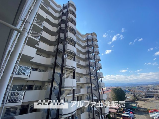 東建ニューハイツ拝島の外観