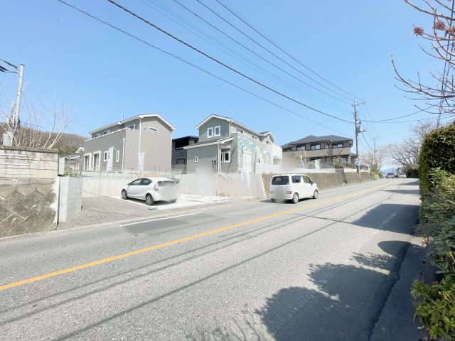 みどり市大間々町桐原　AiTOWN　全3邸の駐車場|カースペースは並列3台駐車可能！