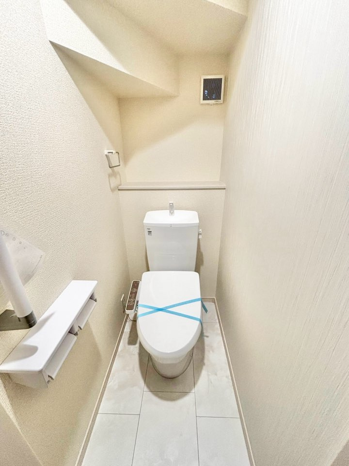リーブルガーデン高浜市青木町第5　全9棟　新築戸建のトイレ