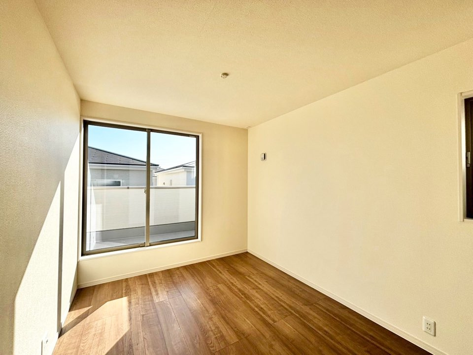 リーブルガーデン高浜市青木町第5　全9棟　新築戸建の洋室