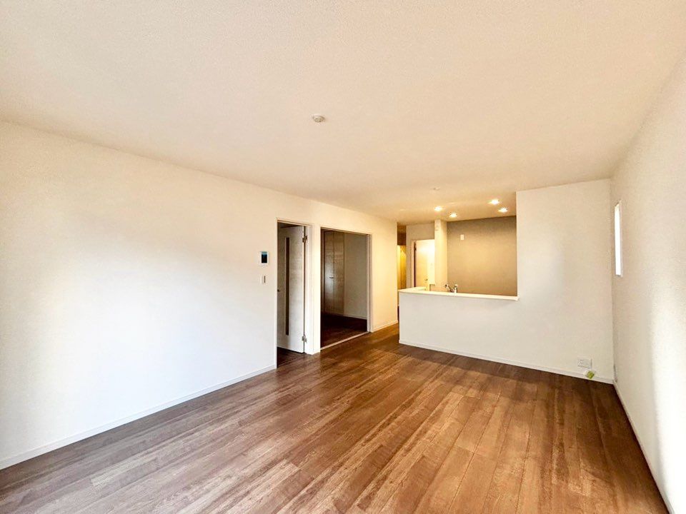 リーブルガーデン高浜市青木町第5　全9棟　新築戸建の居間・リビング