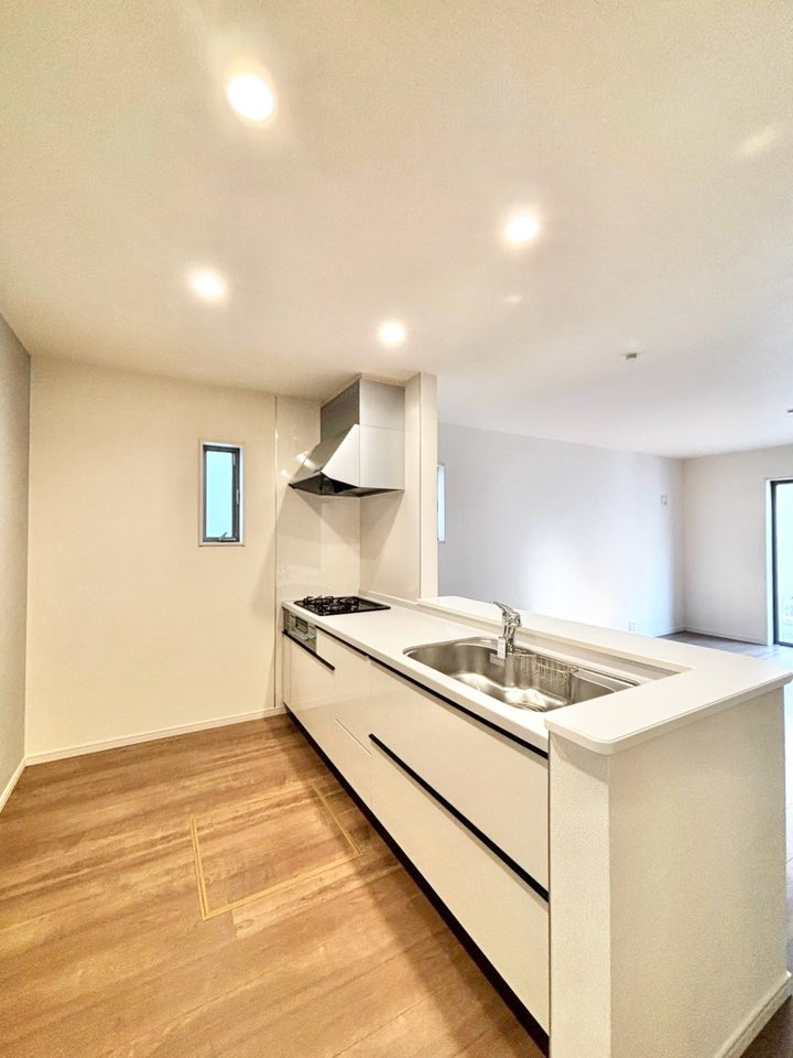 リーブルガーデン高浜市青木町第5　全9棟　新築戸建のキッチン