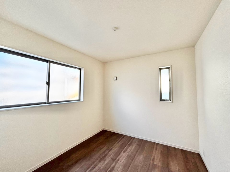 リーブルガーデン高浜市青木町第5　全9棟　新築戸建の洋室