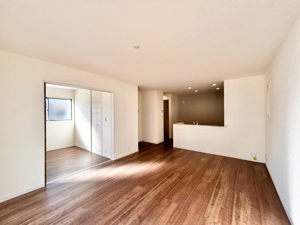 リーブルガーデン高浜市青木町第5　全9棟　新築戸建の居間・リビング