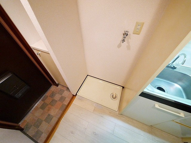 シティパレス富雄北の設備|洗濯機置き場です