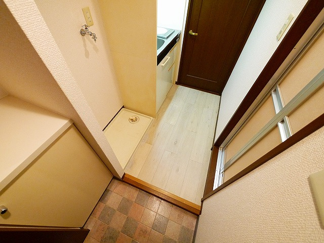 シティパレス富雄北の玄関|シンプルで使いやすい玄関です