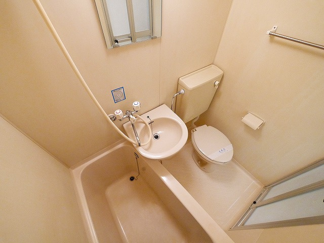 シティパレス富雄北の浴室|日々の疲れを癒すお風呂付です