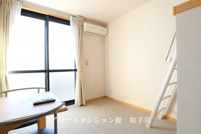 レオパレス天王台の居間・リビング|画像3