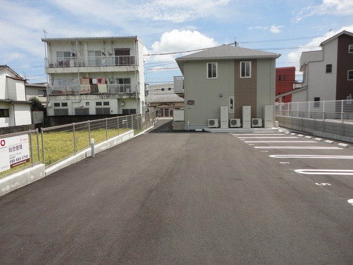 かもべハイムの駐車場|駐車場