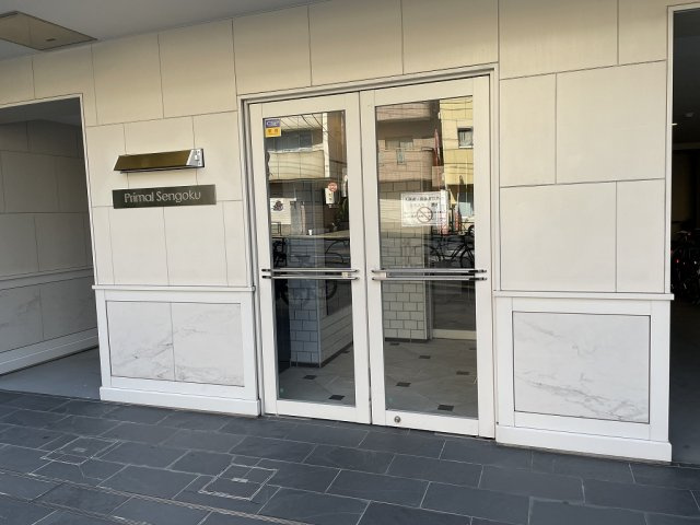 プライマル千石のエントランス