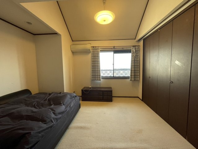 雲雀丘3丁目　戸建の洋室|ゲストルーム