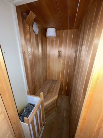 雲雀丘3丁目　戸建の浴室|プライベートサウナでロウリュートサウナでロウリュも楽しめます。