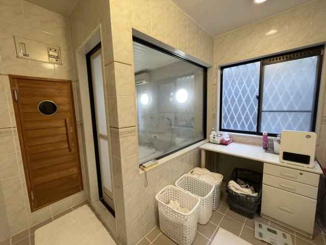 雲雀丘3丁目　戸建の脱衣所