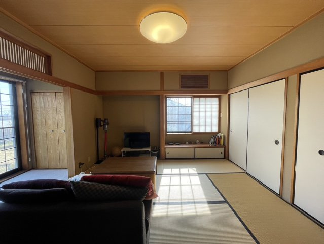 雲雀丘3丁目　戸建の和室|1F和室は8畳ｘ2部屋で開放して一部屋で利用可能