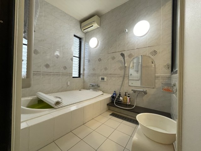 雲雀丘3丁目　戸建の浴室