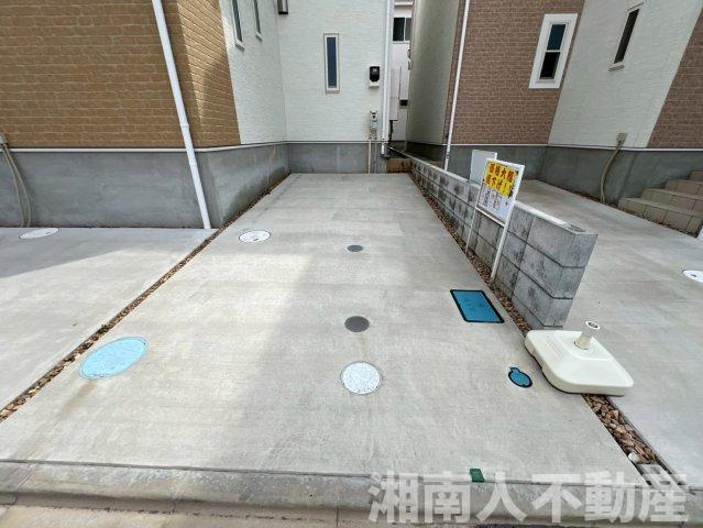 【現地画像あり】　平塚市徳延　全10棟の駐車場