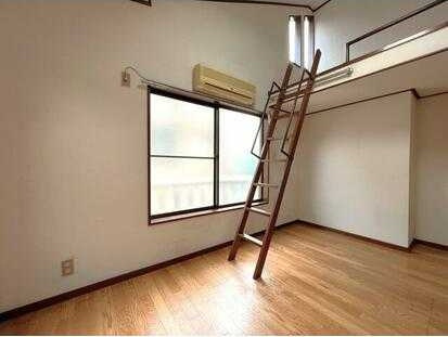 メゾン美保の洋室