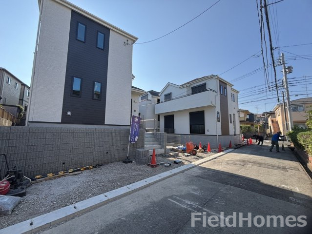 座間市立野台2丁目新築戸建て　B号棟の前面道路含む現地写真|前面道路含む現地写真です。