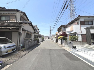 【前面道路含む現地写真】