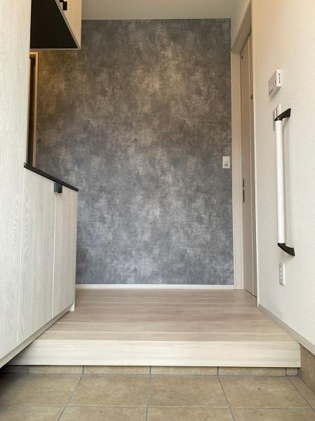 出雲市斐川町上直江中古戸建の玄関