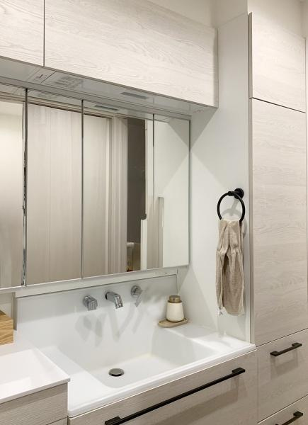 出雲市斐川町上直江中古戸建の独立洗面台