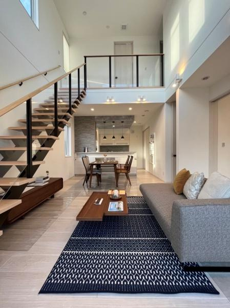 出雲市斐川町上直江中古戸建の居間・リビング