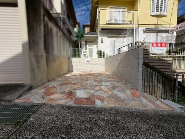 橋本市光陽台１丁目　中古戸建の駐車場