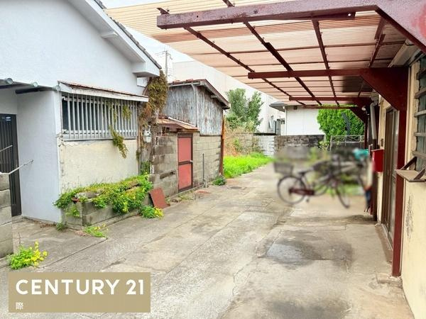 和歌山市西高松2丁目　土地の前面道路含む現地写真