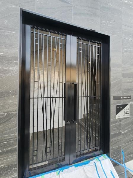 LiveFlat学芸大学のエントランス