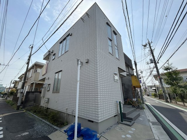 Ｎ－ＣＡＭＰＡＮＥＬＬＡの外観