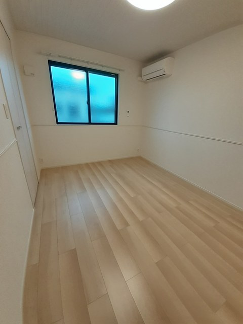 ロータス田主丸　２の寝室|風通しも良い寝室です☆