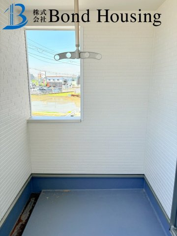 小中学校徒歩10分圏内・収納豊富　西二見第20　1号棟の駐車場