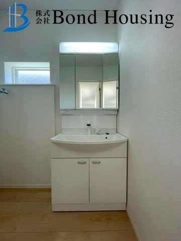 耐震等級3取得物件　JR大久保駅まで徒歩20分　松陰8期　1号棟の独立洗面台