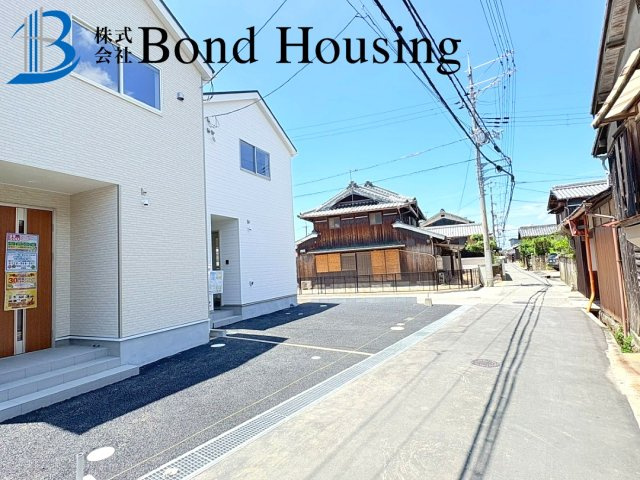 耐震等級3取得物件　JR大久保駅まで徒歩20分　松陰8期　1号棟の前面道路含む現地写真