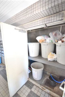 【その他共用部分】 | 専用ゴミ置き場