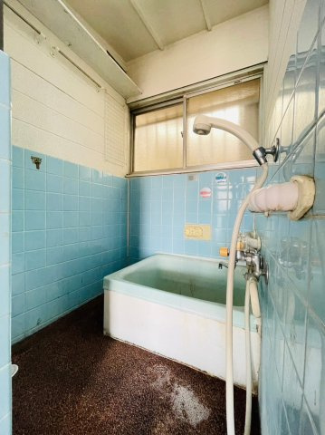 泉が丘3丁目戸建の浴室