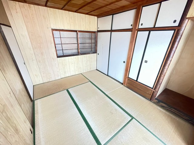 泉が丘3丁目戸建の居間・リビング