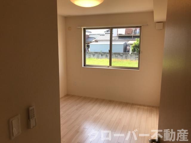 アヴィオンの内装|洋室