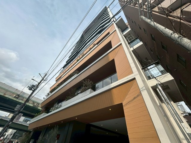 コンフォリア・リヴ本町WEST Qのバルコニー