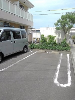 シャン・ミリューⅡＤの駐車場|駐車場です