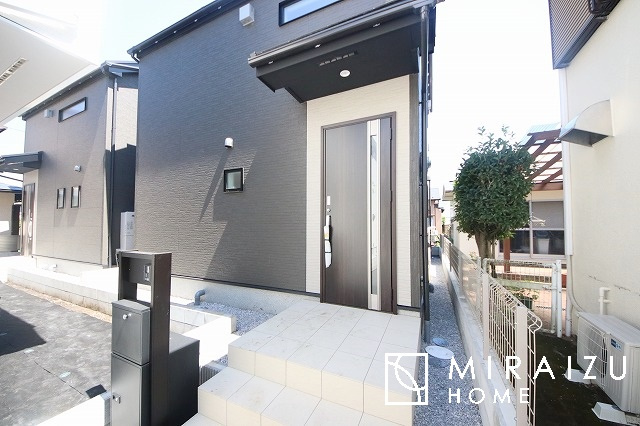 【外観】 | 陽の光をたっぷりと浴びながら気持ち良く生活が出来ます。夢のマイホーム、夢ではなく実現出来ます！見学・ご相談等、お気軽にご連絡下さい。