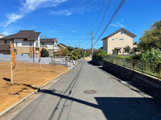【前面道路含む現地写真】