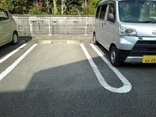 アウローラの駐車場