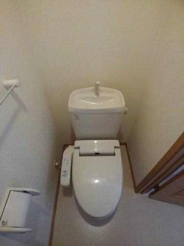 ヴィラ　エンゼルＢのトイレ|コンパクトで使いやすいトイレです