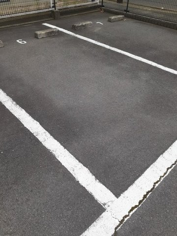 ホワイト・リバーの駐車場|駐車場があるので、車を買う予定の方も安心です