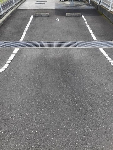 リジエール　タンドルＡの駐車場|カースペースがあります