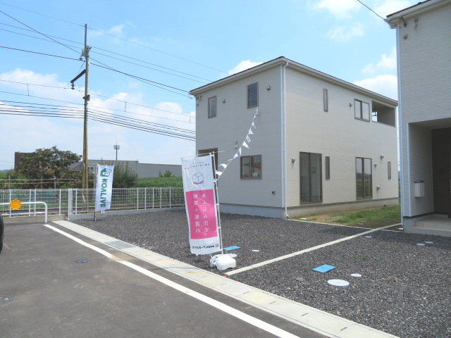 高崎市吉井町池第3（全6棟）2号棟の前面道路含む現地写真|建物完成済みでございます。お部屋のご内覧可能でございます。お気軽にお問合せ下さいませ(^▽^)/